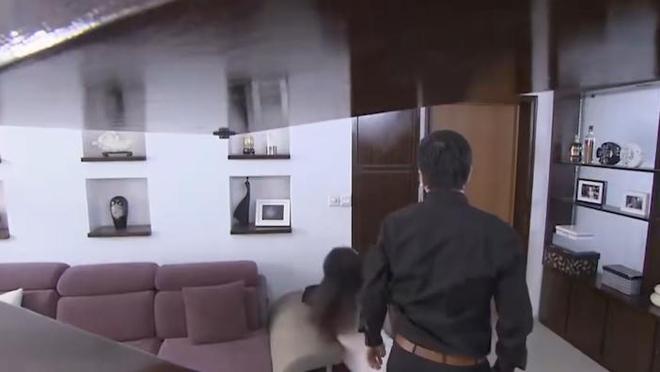 年后遍体鳞伤逃回家惨状令家人心疼落泪开元棋牌app16岁少女和大叔私奔8(图7)