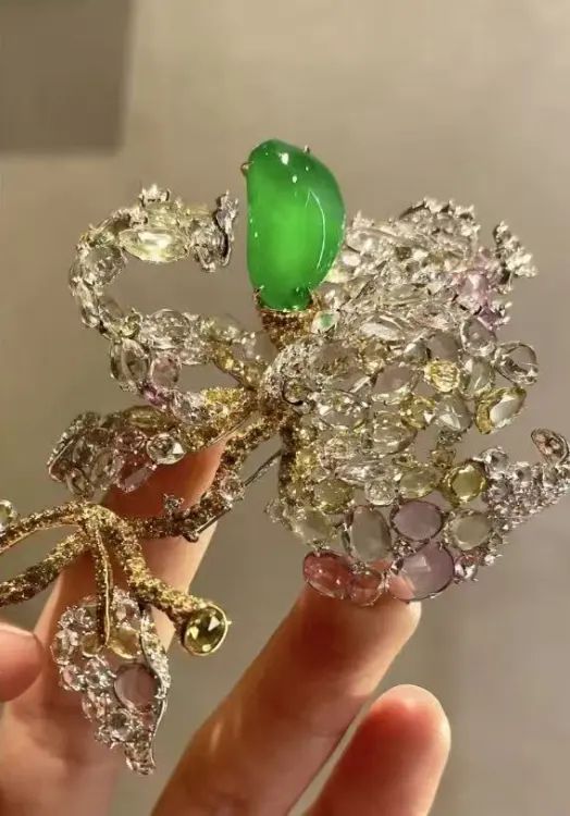 亮的翻身仗过亿的翡翠才是真耀眼！开元棋牌《许我耀眼》是赵露思漂(图27)